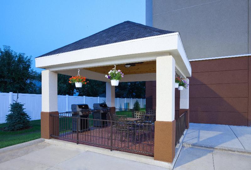 فندق Candlewood Suites Dickinson, An Ihg