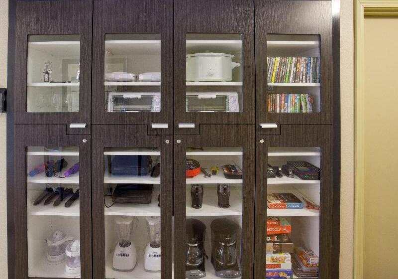 فندق Candlewood Suites Dickinson, An Ihg