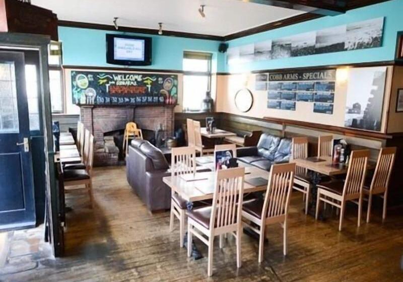 Отель Cobb Arms