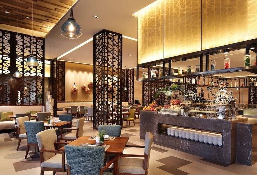 호텔 Crowne Plaza Resort Xishuangbanna Parkview By Ihg