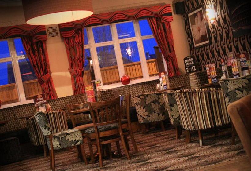 فندق The Dukeries Lodge, Edwinstowe, Nottinghamshire