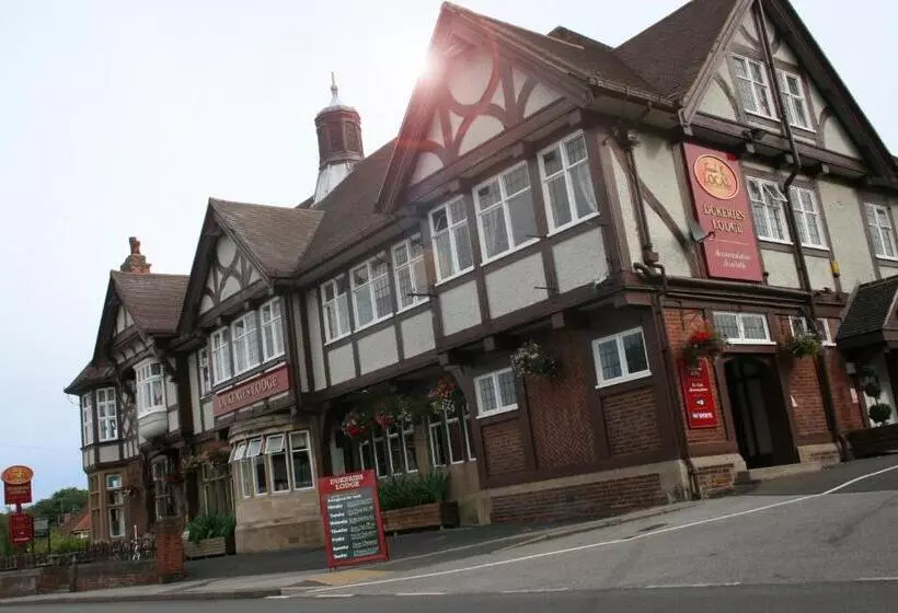 Отель The Dukeries Lodge, Edwinstowe, Nottinghamshire