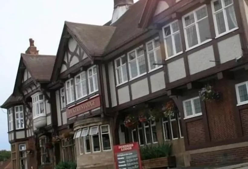 Отель The Dukeries Lodge, Edwinstowe, Nottinghamshire