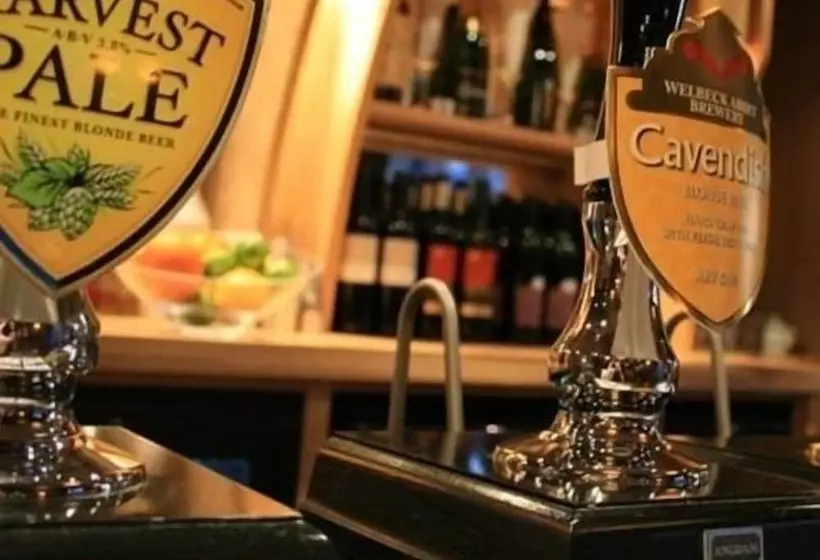 Отель The Dukeries Lodge, Edwinstowe, Nottinghamshire