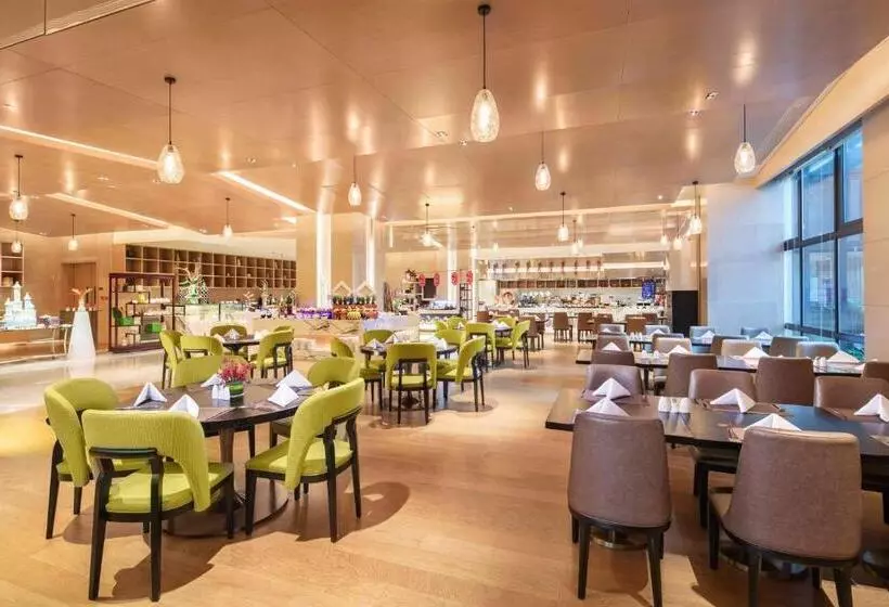 هتل Holiday Inn Chongqing University Town, An Ihg