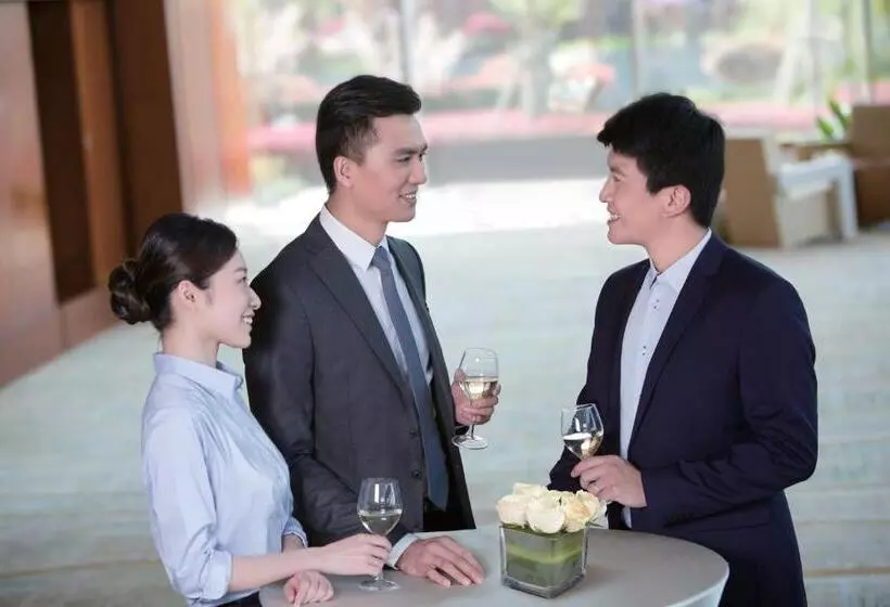 هتل Holiday Inn Chongqing University Town, An Ihg