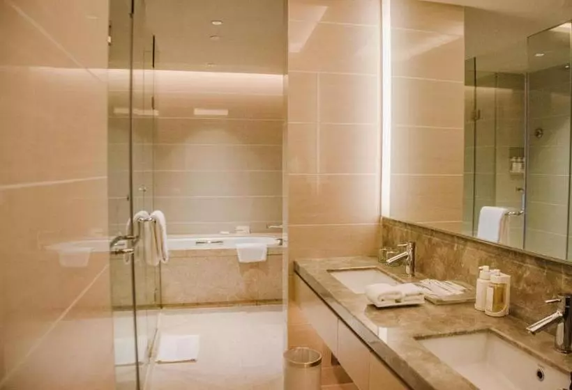 هتل Holiday Inn Chongqing University Town, An Ihg