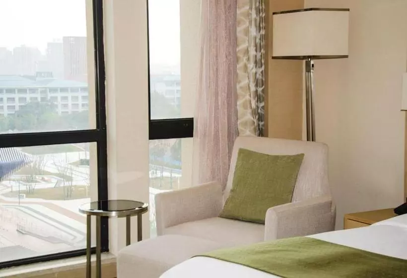 هتل Holiday Inn Chongqing University Town, An Ihg