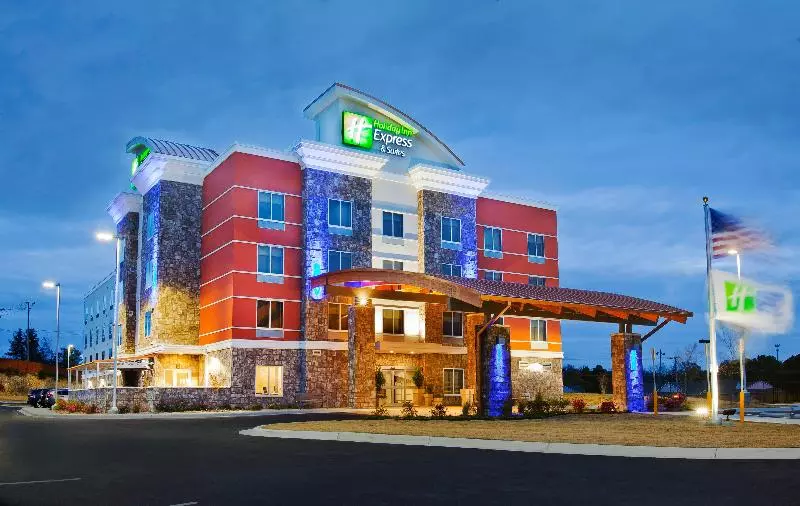 Holiday Inn Express Hotel & Suites Hot Springs, An Ihg