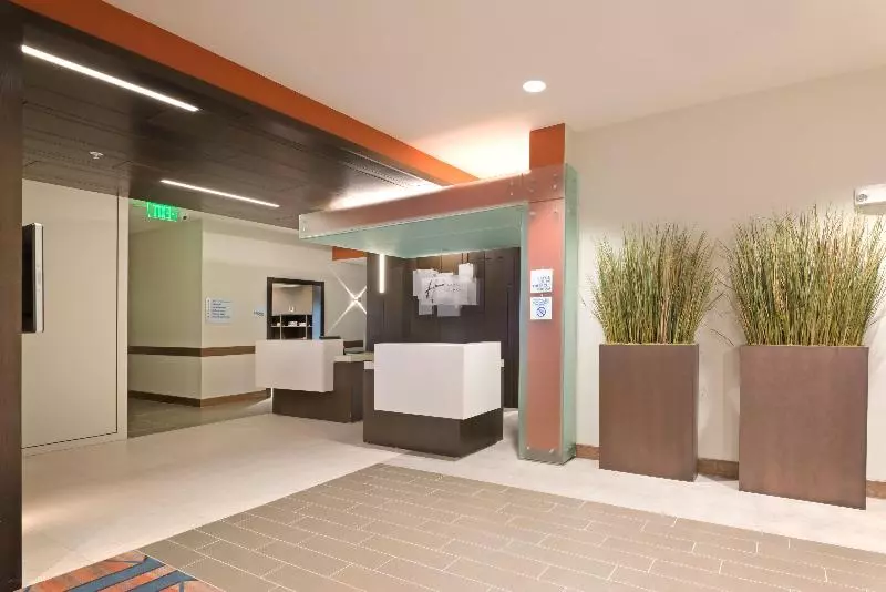 Holiday Inn Express Hotel & Suites Hot Springs, An Ihg