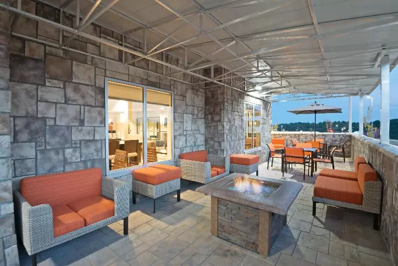 Holiday Inn Express Hotel & Suites Hot Springs, An Ihg