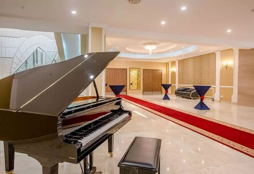 هتل Holiday Inn Ulaanbaatar, An Ihg