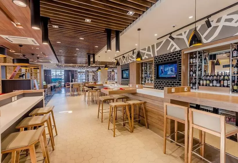 هتل Holiday Inn Ulaanbaatar, An Ihg