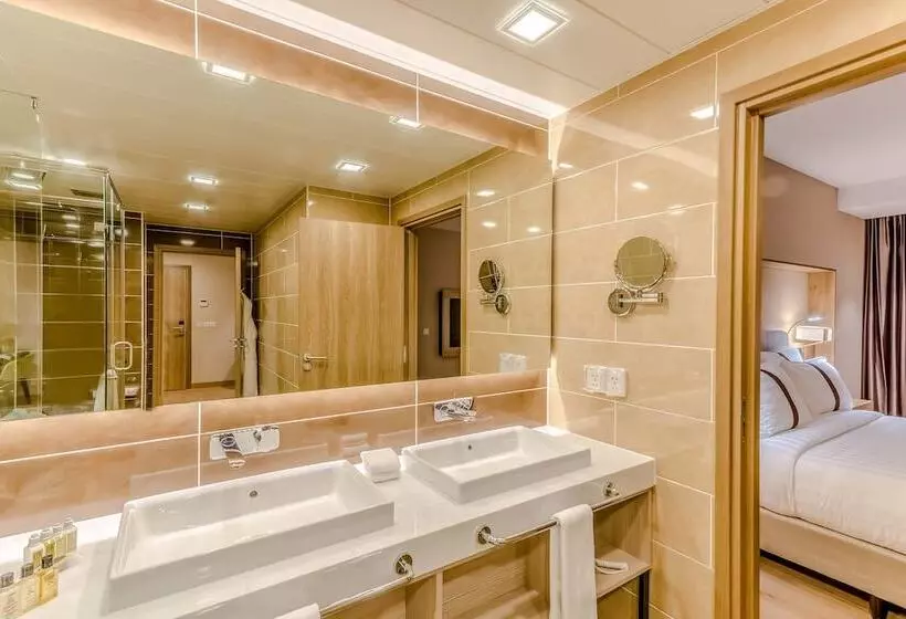 هتل Holiday Inn Ulaanbaatar, An Ihg