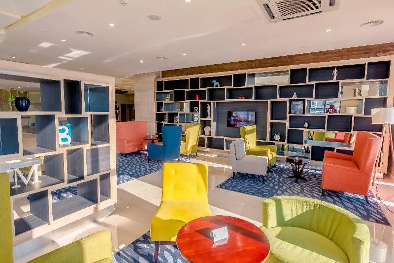 هتل Holiday Inn Ulaanbaatar, An Ihg