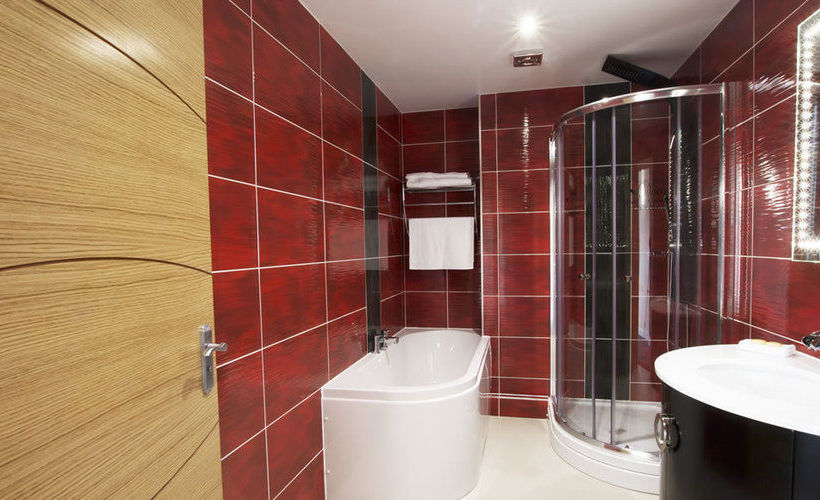 ホテル The Oak Royal