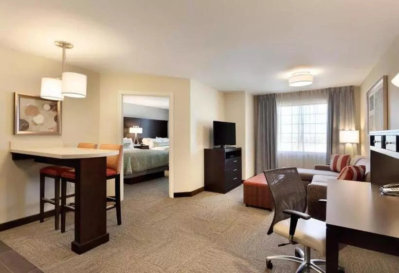 هتل Staybridge Suites Midland By Ihg