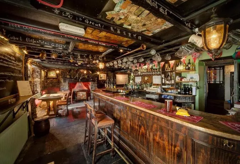 Hotelli The Elephants Nest Inn