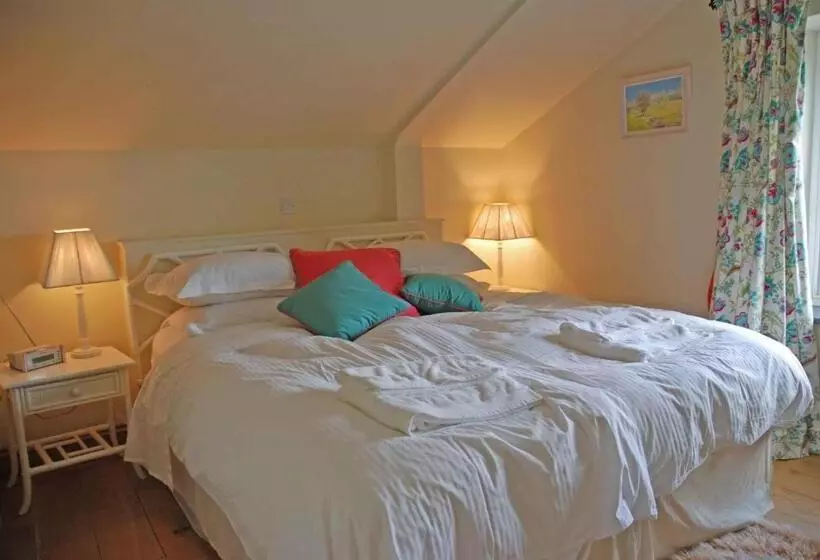 Hotelli The Elephants Nest Inn