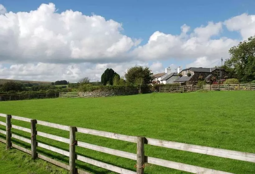 Hotelli The Elephants Nest Inn