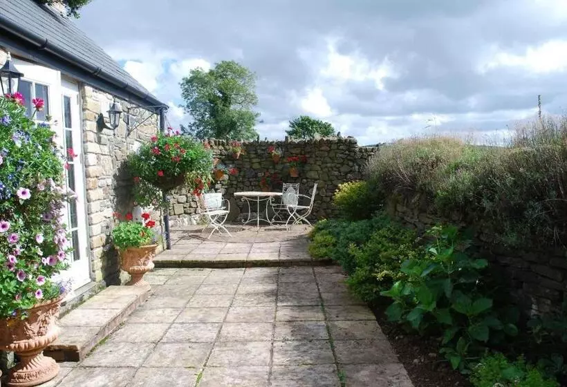 Hotelli The Elephants Nest Inn