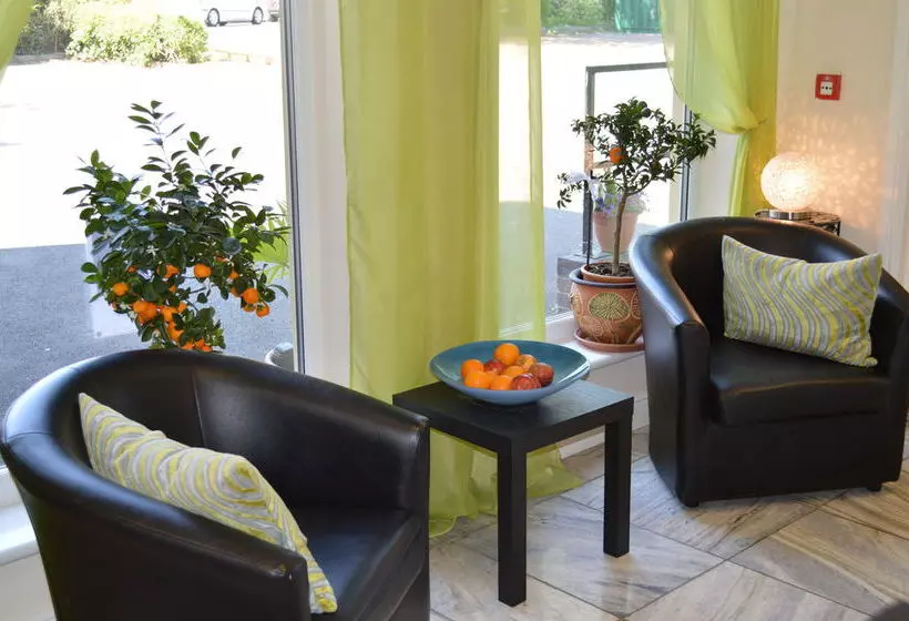 فندق The Orchard