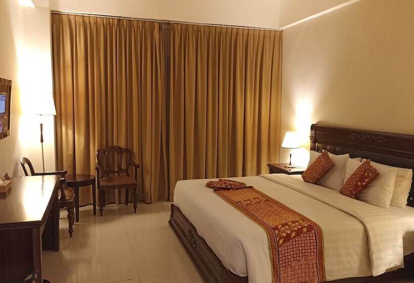 Hotelli The Rich Jogja