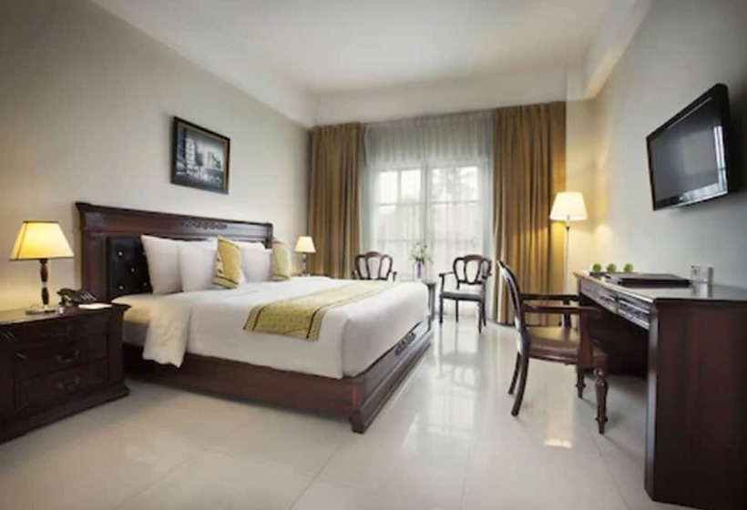 Hotelli The Rich Jogja