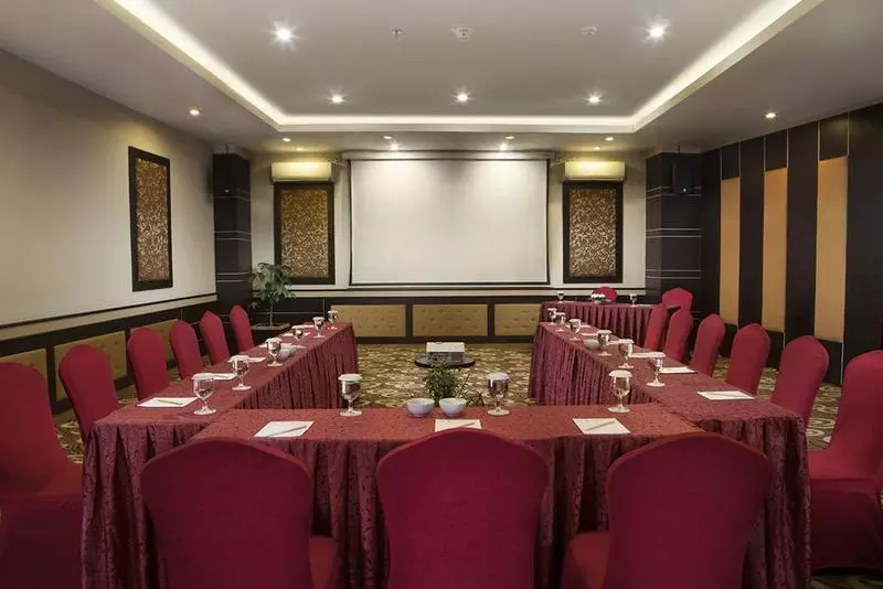 酒店 The Rich Jogja