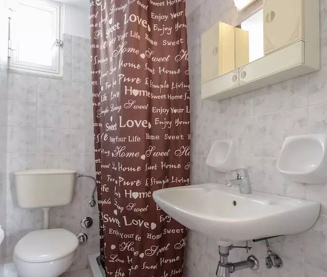 Panormos Hotel And Studios