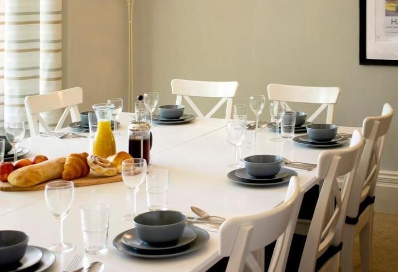 پانسیون Acorn Lodge Harrogate