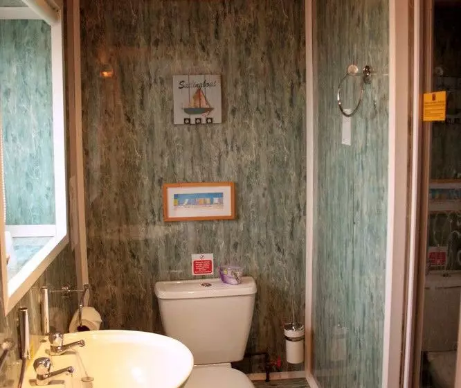 پانسیون Devon View Guesthouse Swansea