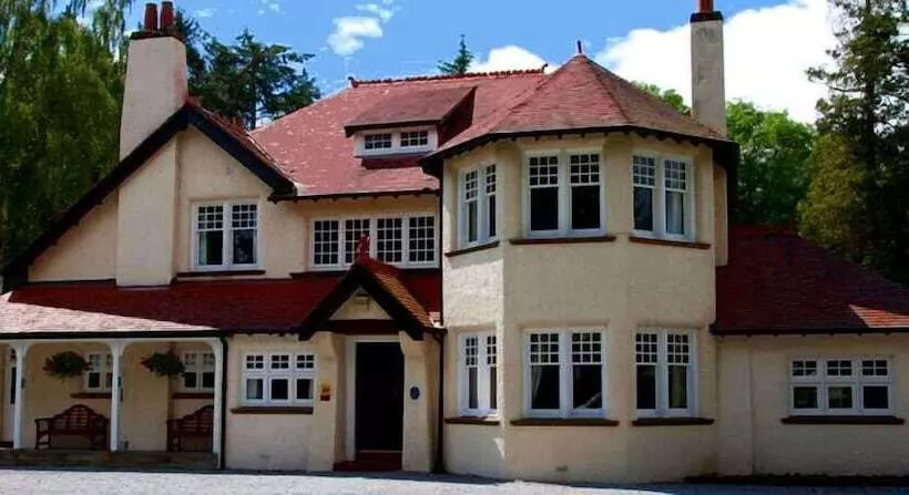 پانسیون Rivendell