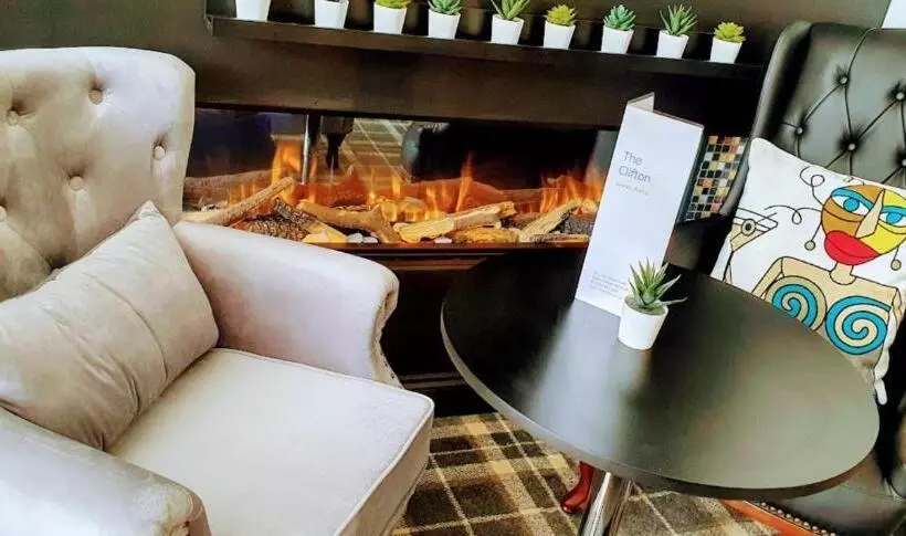 ペンション The Clifton