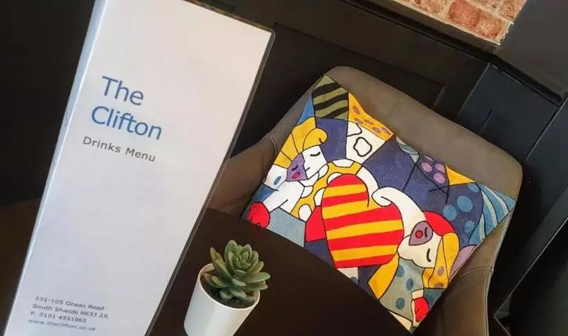 ペンション The Clifton