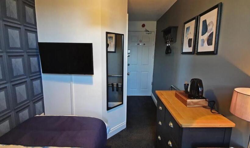 بنسيون The Clifton