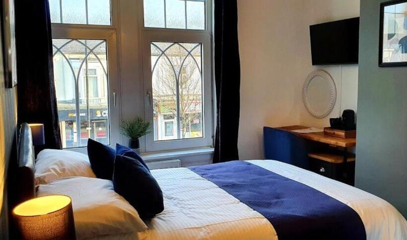 بنسيون The Clifton