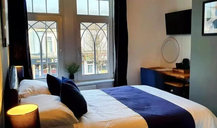 ペンション The Clifton