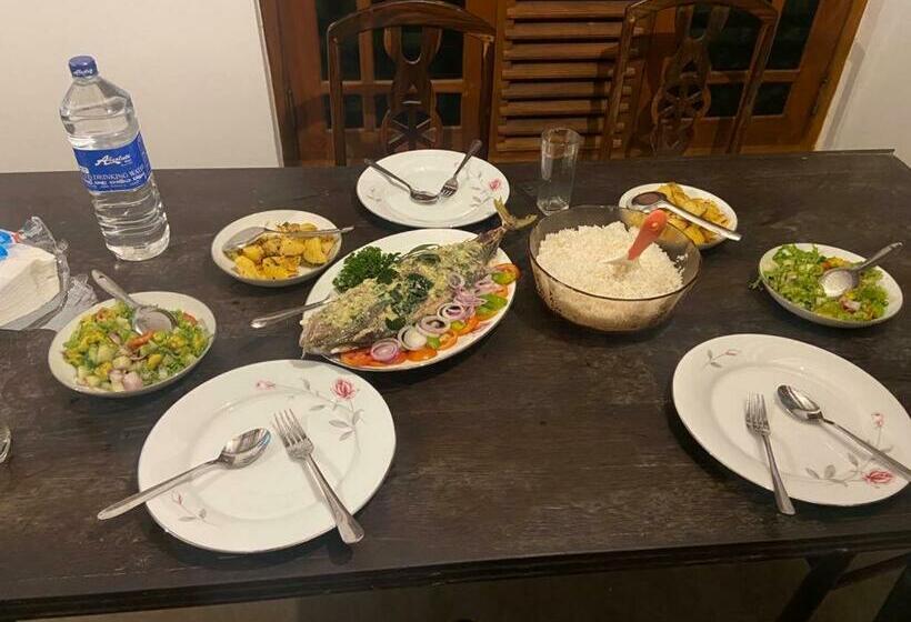 בית מלון כפרי Surf Forever