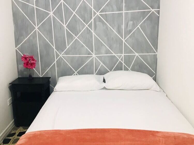 Pension Hostal La 18