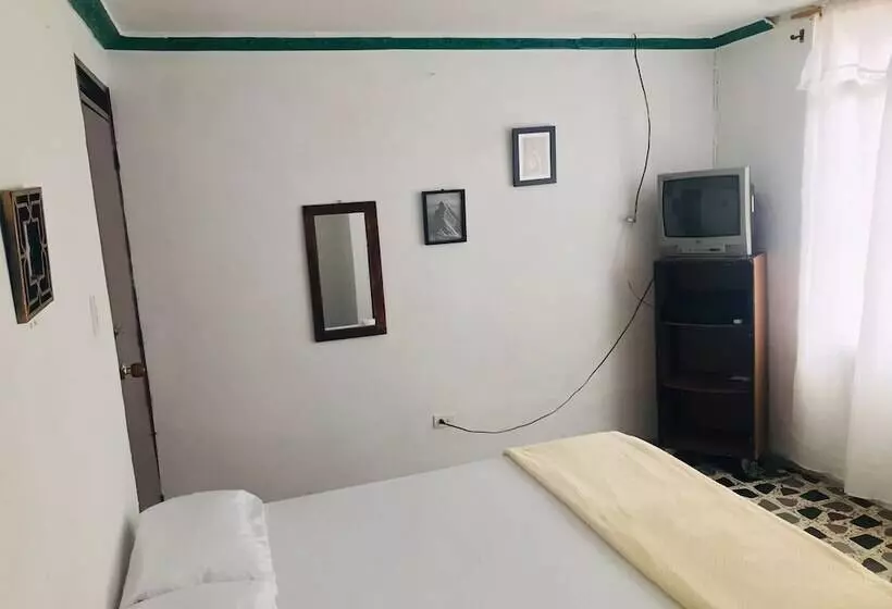 پانسیون Hostal La 18