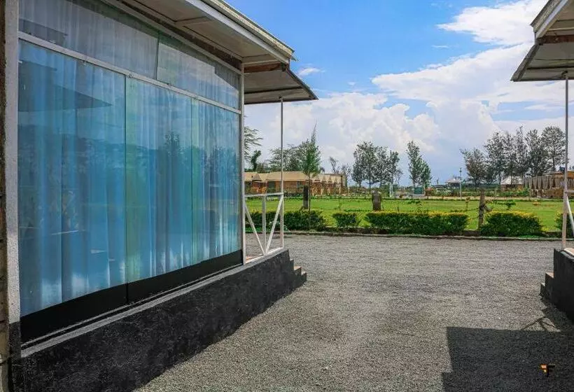 هتل Lakewalk Cabin