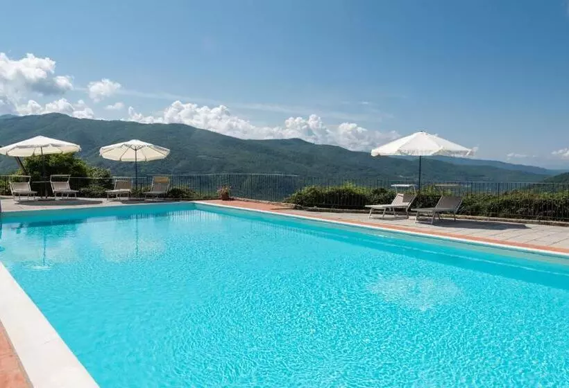 Hotelli Universal Harmony   Usignolo