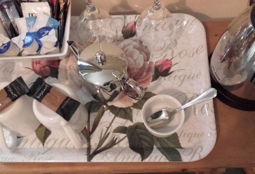 مبيت وإفطار Beaufort Lodge