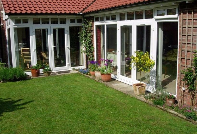 مبيت وإفطار Beaufort Lodge