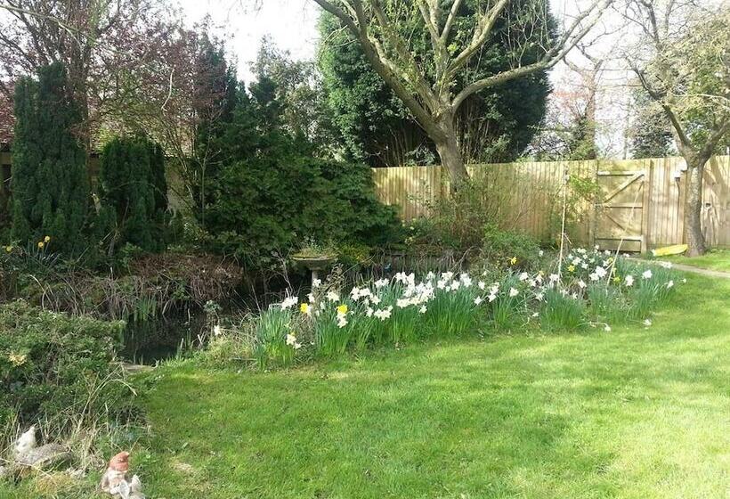 مبيت وإفطار Beoley Lodge