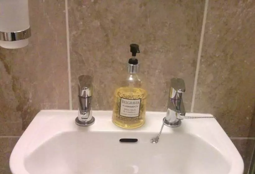 مبيت وإفطار Beoley Lodge