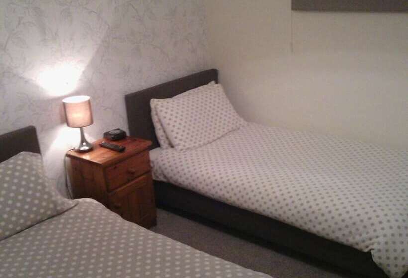 مبيت وإفطار Beoley Lodge