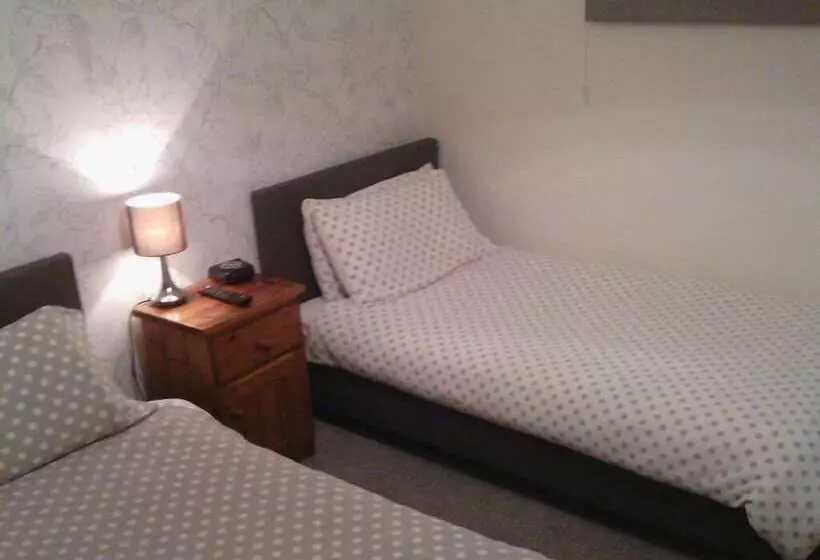 مبيت وإفطار Beoley Lodge