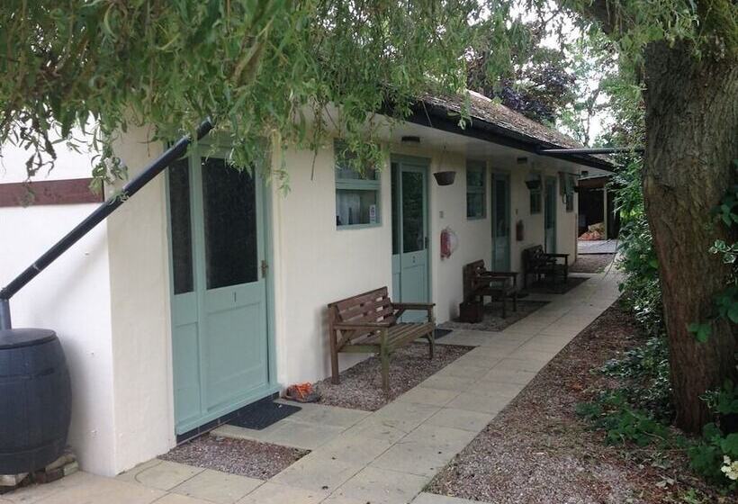 مبيت وإفطار Beoley Lodge